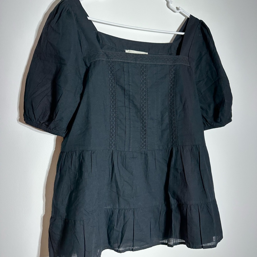 *❤️ 2 for $15* Black Loft square neck peasant top